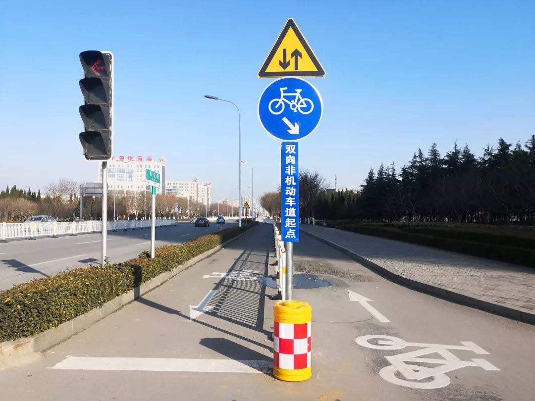 認(rèn)識(shí)機(jī)動(dòng)車道標(biāo)志 解讀道路上的圖形語言